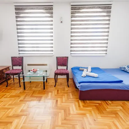 Stanisic Apartamento *